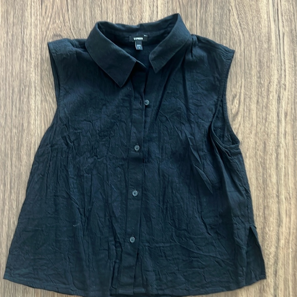 Black express collared, button up tank top